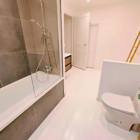 Hébergement de vacances Maison Familiale Avec Terrasse Pour 7 Personnes Lambersart